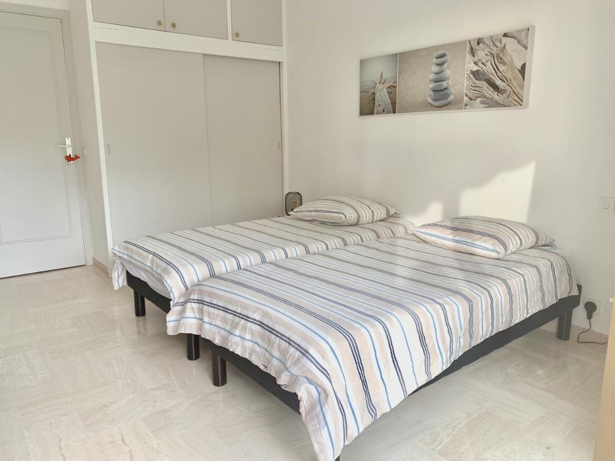 Apartment Front De Mer, 80m2 *