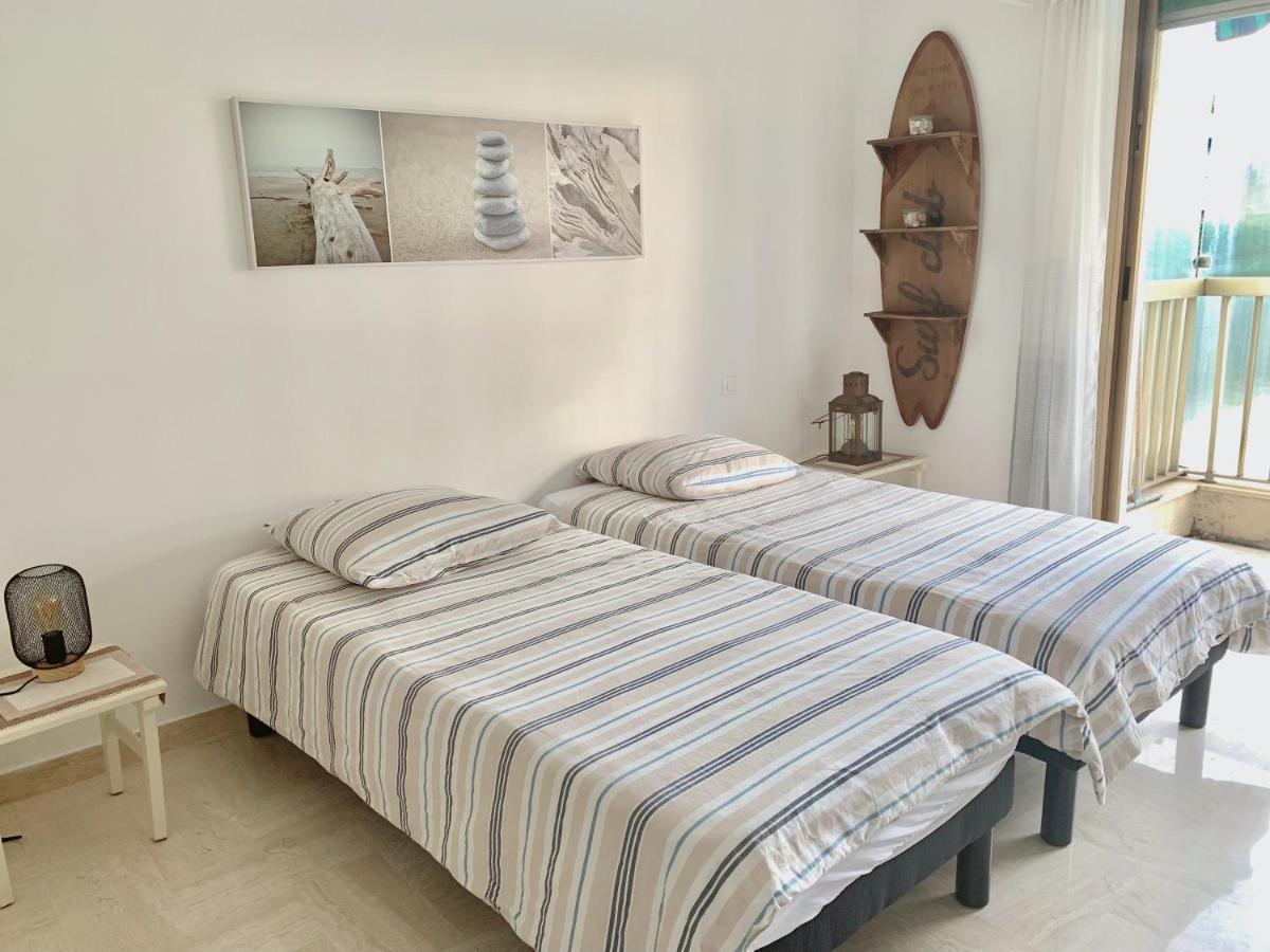 Apartment Front De Mer, 80m2 *