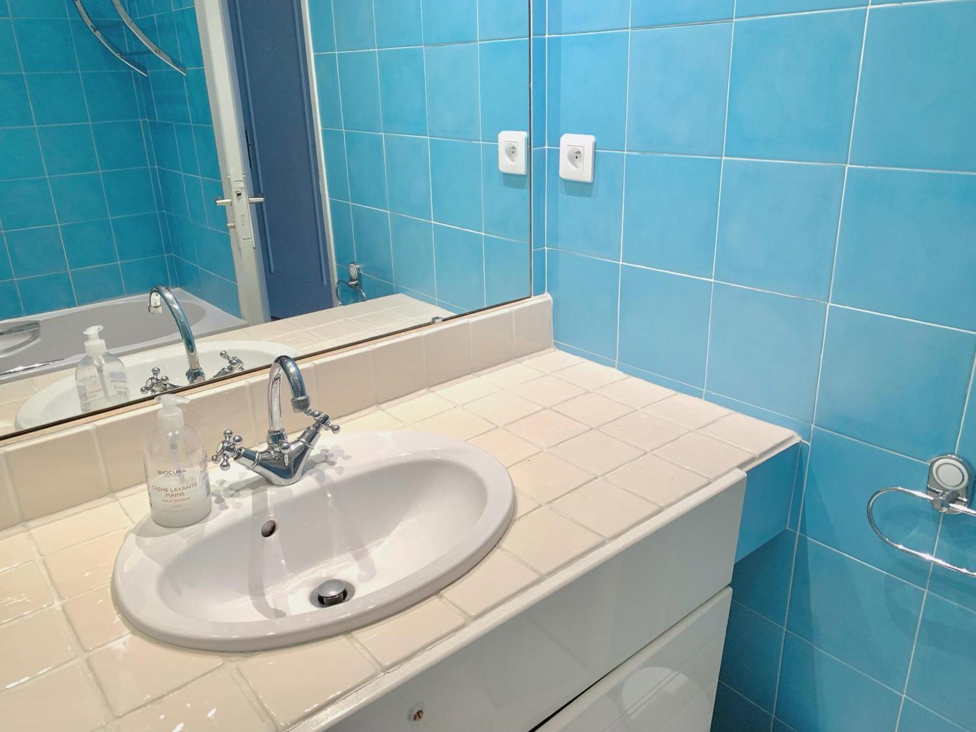 Front De Mer, 80m2 Apartment Cannes
