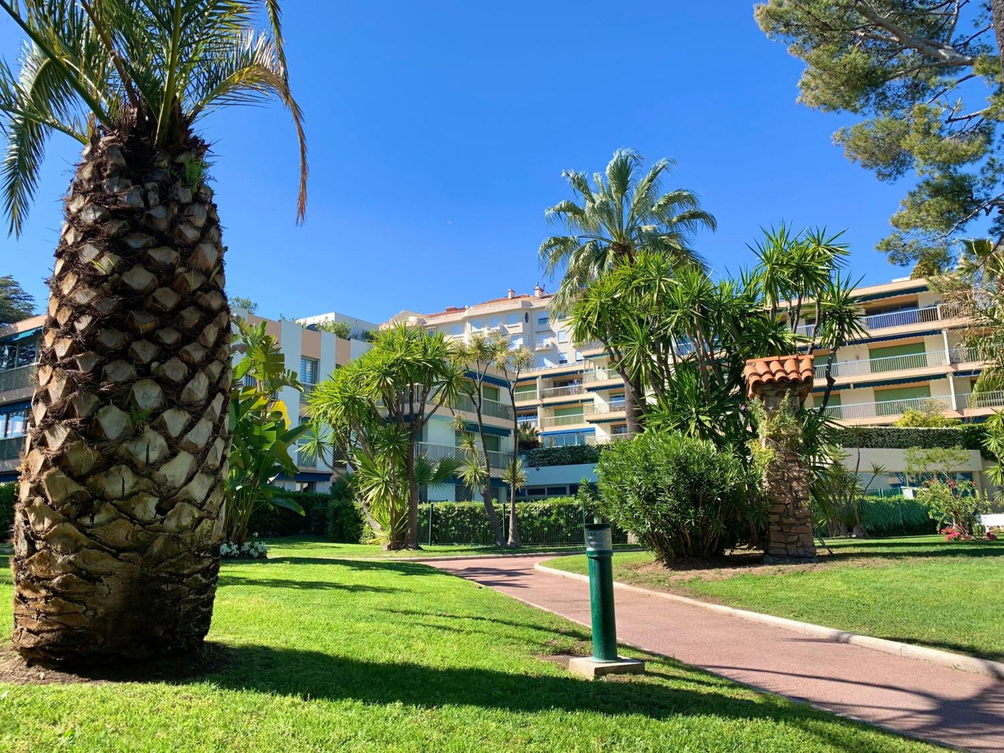 Front De Mer, 80m2 Apartment